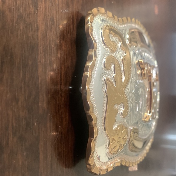 Western gold accent Buckle - Picture 7 of 9